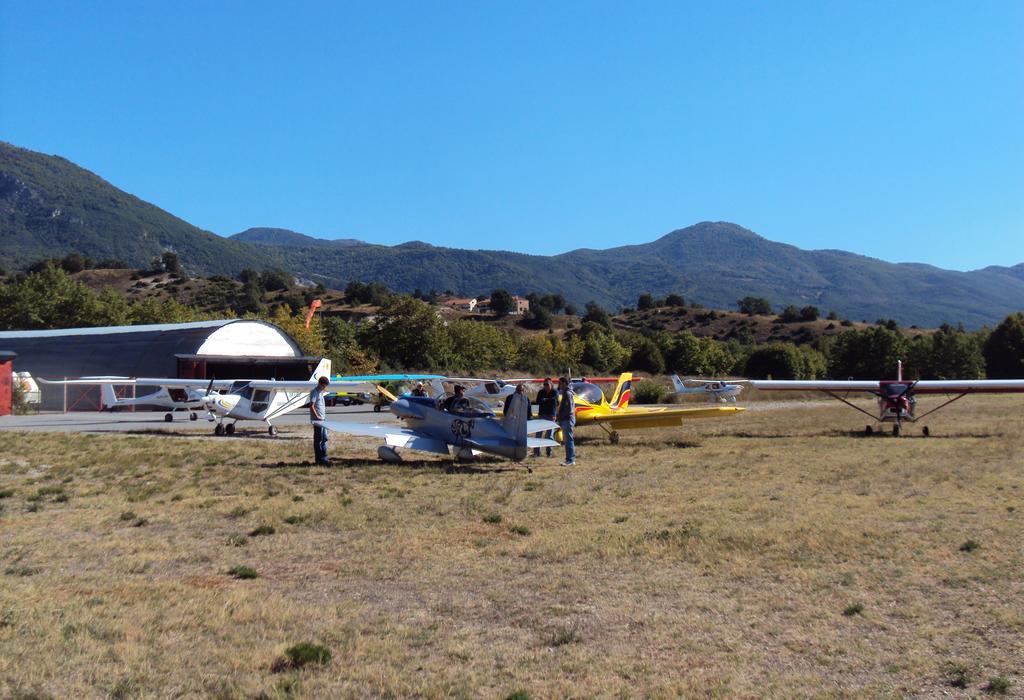 Aitheron Hotel Air Park Zervi Luaran gambar