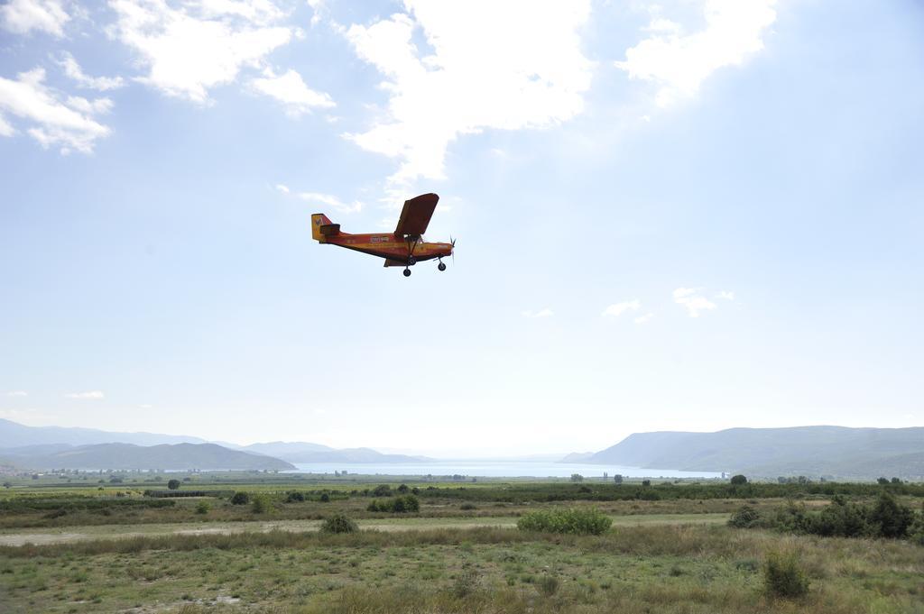 Aitheron Hotel Air Park Zervi Luaran gambar