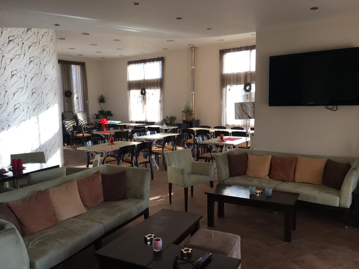Aitheron Hotel Air Park Zervi Luaran gambar