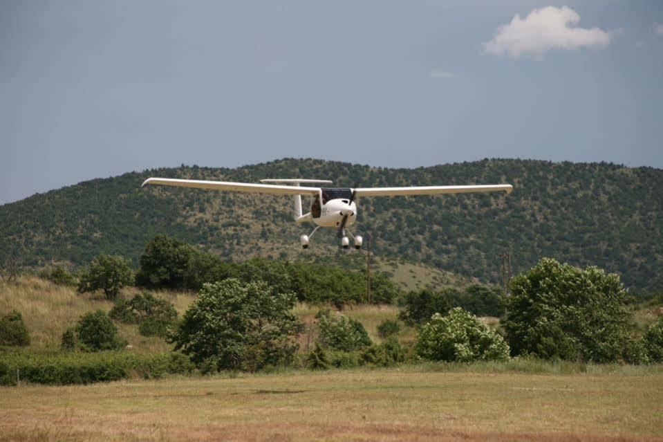 Aitheron Hotel Air Park Zervi Luaran gambar